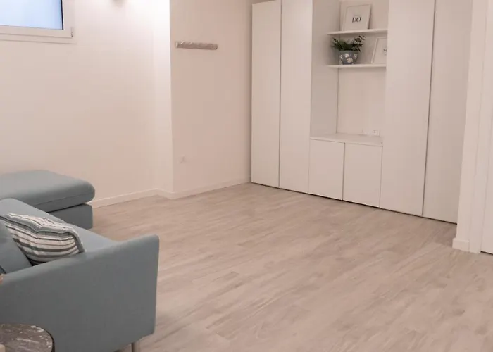 Indipendente Al Centro Di Budoniaffitti Дом отдыха Будони
